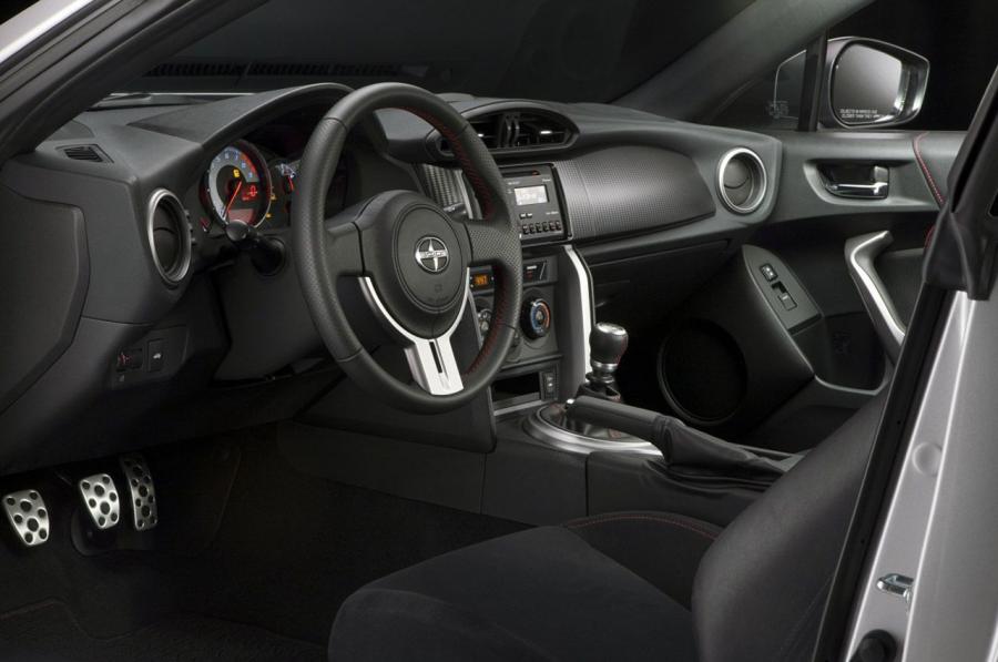  Scion FR-S 2013 года  (фото 17 из 192)